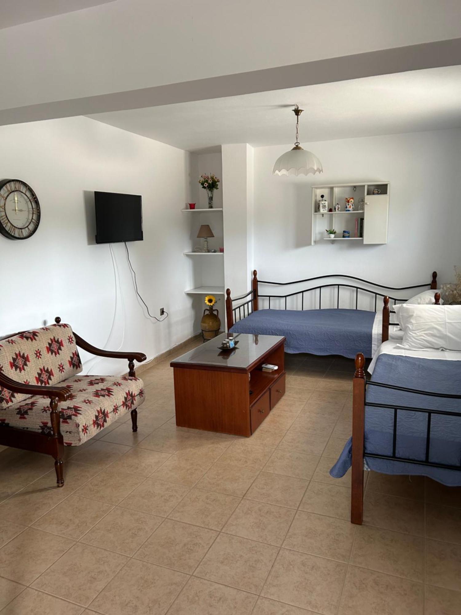 Ada'S House Apartment มิทิคาส ภายนอก รูปภาพ